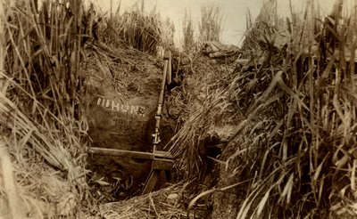 O covil de um atirador britânico num Campo de Milho mostrando o seu número de mortes inimigas de Unbekannt