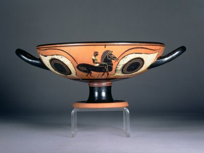 Taça de sótão com algarismos pretos, com decoração vermelha e branca, representando um cavalo e um cavaleiro, 480-450 AC (olaria) de Unbekannt