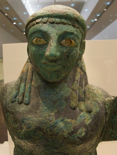 Figura alada feminina de bronze (590 AC - 580 AC), Museu Olympia, Olympia (???????), Peloponeso, Grécia (foto) de Unknown