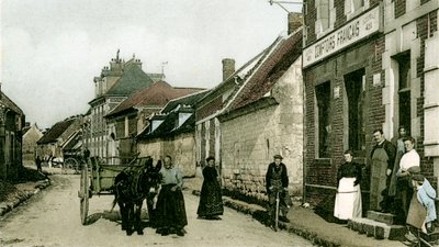 Les Comptoirs Français, ramo de produtos alimentares, em Remy, c. 1900 e 1914 de Benjamin Baud