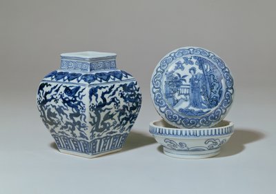 Jarro com balaústre quadrado azul e branco Ming e caixa circular, período Chia Ching (1522-66) de Unbekannt