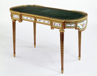 Mesa de porcelana datada de 1778 feita para a imperatriz russa Maria Feodorovna por Martin Carlin de Unbekannt