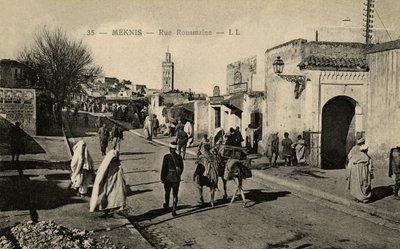 Rue Rouamzine em Meknes, Marrocos de Unbekannter Künstler