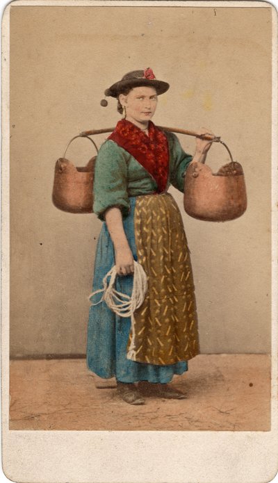 Pequeno metier: retrato de um portador de água, Veneza. Século XIX Imprimir em cartão Dim. 10,6x6,4 cm de Unbekannt