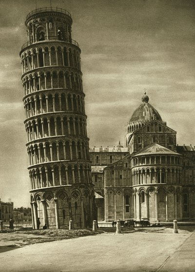 A torre inclinada e a abside da cúpula (duomo) de Pisa em 1925 de Unbekannt