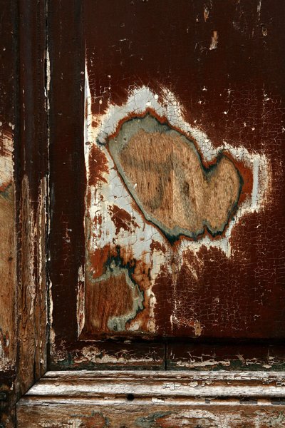 Marcas de tempo. Arte abstrata mostrando formas como testemunha da passagem do tempo. Vestígios na madeira. Fotografia de Michel Lunardelli. de Unbekannt