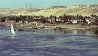 View On The Nile With Faluka Boat Egypt, c.1979 (foto) de Unbekannter Künstler
