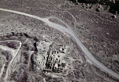 Vista de um antigo povoado de Anasazi, Parque Nacional da Cultura das Ruínas do Chaco, Chaco Canyon, Novo México, Estados Unidos da América, civilização Anasazi de Benjamin Baud