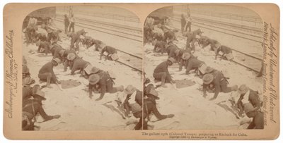 "O Gallant 25th prepara-se para embarcar para Cuba",1898 (foto) de Underwood & Underwood