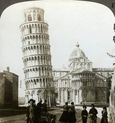 Catedral e torre inclinada de Pisa, Itália. de Underwood and Underwood