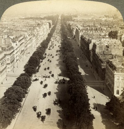 Champs-Elysees do Arco do Triunfo, Paris, França, século XIX. de Underwood and Underwood