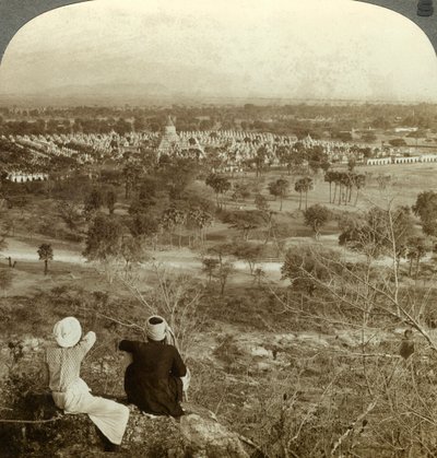 Pagodes, Mandalay, Birmânia, c1900s. de Underwood and Underwood