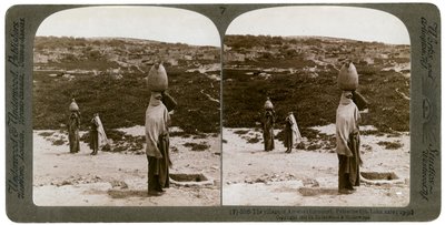 A vila de Imwas Emmaus, Palestina, 1900. de Underwood and Underwood