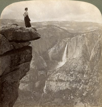 Vista do ponto da geleira, vale de Yosemite, Califórnia, EUA, 1902. de Underwood and Underwood