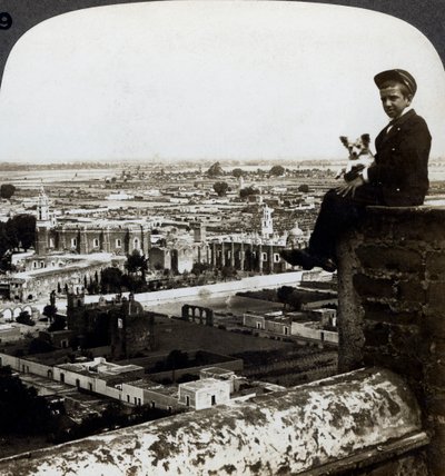 Vista de Cholula, México. de Underwood and Underwood