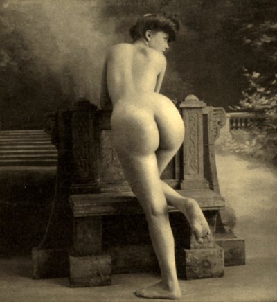 Nu Fêmea, c.1900 (foto sépia) de Unknown