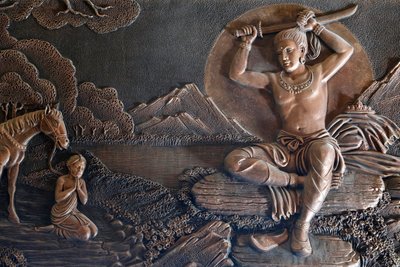 Linh Phong templo budista, a vida de Buda, Longe do palácio, o príncipe Siddartha trocou suas roupas finas por trapos e cortou seus longos cabelos, Dalat, Vietnã de Unknown