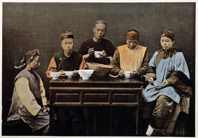 Alimentação familiar chinesa - fotocromo, final do século XIX. de Unknown artist