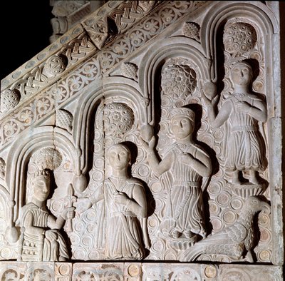 O Imperador Frederic II de Hohenstaufen (1194-1250) representou com a sua família Bas relief um ambão do século XIII. Bitonto, catedral de Unknown artist