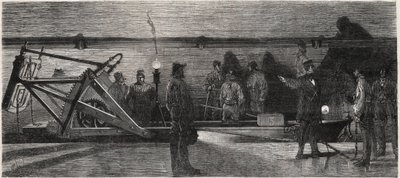 Les egouts de Paris: um "barco de descarga" utilizado para a limpeza do esgoto colector - Gravura do "Le Monde Illustré". de Unknown artist