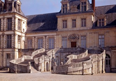 Arquitectura renascentista: a grande escadaria do castelo de Fontainebleau. de Unknown artist
