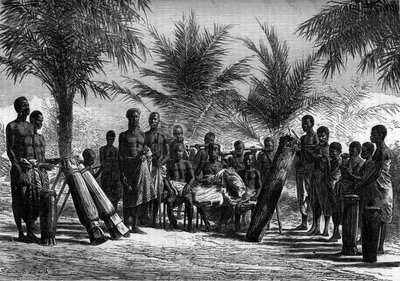 O rei de Grand Bassam está rodeado pela sua corte. Costa do Marfim (Costa do Marfim). Gravura no "Le Journal de la jeunesse". de Unknown artist