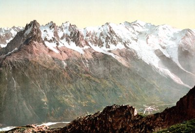 Vista do Mont Blanc: A cadeia do Mont Blanc por volta de 1890 de Unknown artist