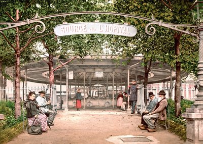 Vista do Hospital de Vichy: Fonte do Hospital. Fotocromia sd. v. 1890. de Unknown artist