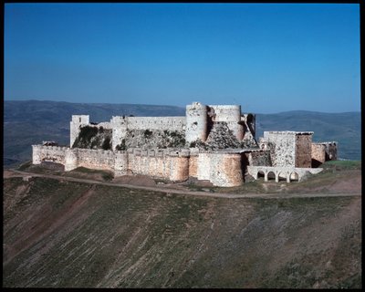 Vista do Cracóvia dos Cavaleiros, Castelo dos Cruzados, c.1100 (Fotografia) de Unknown artist