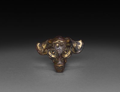 Gancho de cinto (Daigou) na forma de uma cabeça de búfalo ou elefante de Unknown artist