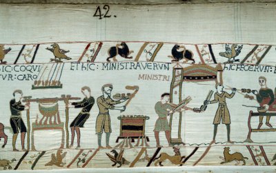 Conquete da Inglaterra pelo Duque da Normandia Guilherme o Conquistador (1027-1087) em 1066: preparação da festa para o Duque e sua armadura antes da Batalha de Hastings, o assado das carnes, os criados preparam o Pormenor da tapeçaria de Bayeux o de Unknown artist
