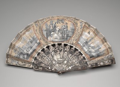 Leque dobrável com cenas "grisaille", c.1780 (guache em folha de seda dupla, latão, fio metálico, osso ou marfim, douramento, madrepérola e gemas em pasta) de Unknown artist