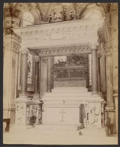 Génova, San Lorenzo, Sarcófago de San Giovanni de Unknown artist