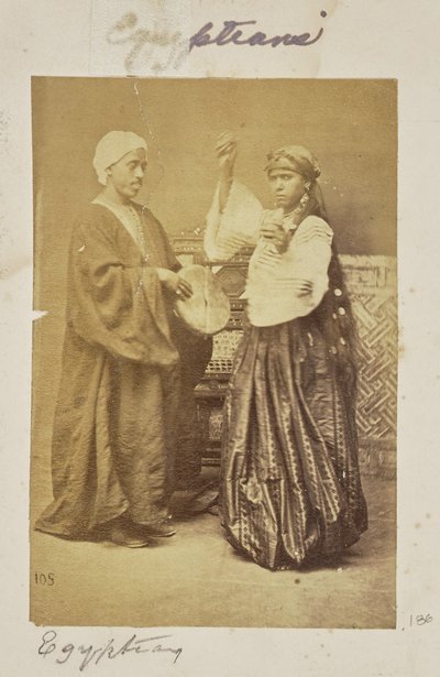 [Retrato de grupo de um músico e uma bailarina] de Unknown artist