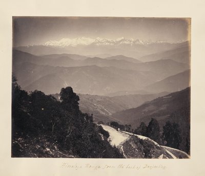 Cordilheira dos Himalaias a partir das traseiras de Darjeeling de Unknown artist