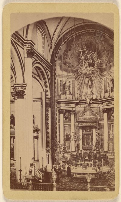 [Interior de uma igreja não identificada]. de Unknown artist