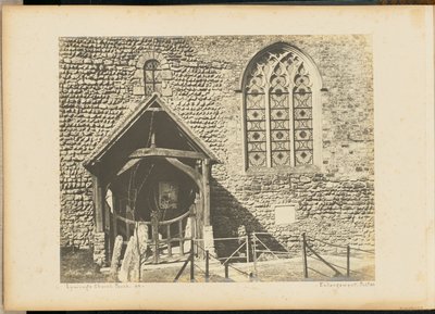 Pórtico da Igreja de Lyminge. de Unknown artist