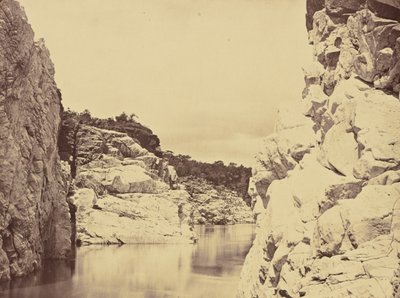 [Pedras de mármore em Nerbudda] de Unknown artist