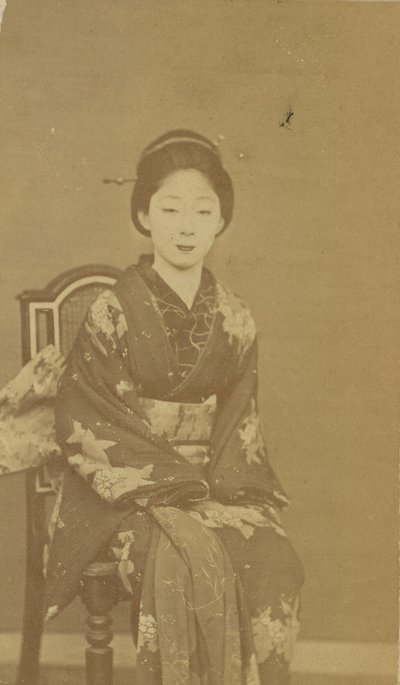 [Mulher japonesa sentada]. de Unknown artist