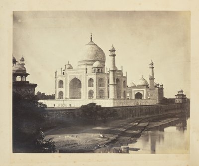 [Taj Mahal a partir das margens do rio Yamuna] de Unknown artist
