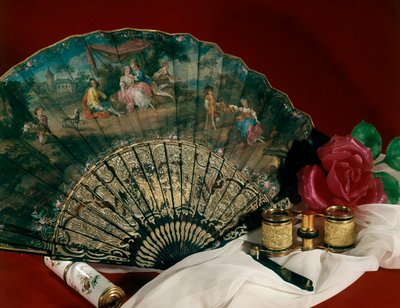 Acessórios de teatro: ventilador e binóculos. Século XVIII. Paris, artes decorativas. de Unknown artist