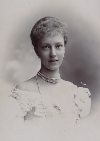 Arquiduquesa Elisabeth Marie Henriette Stephanie Gisela da Áustria (2 de setembro de 1883 - 16 de março de 1963) (foto) de Unknown photographer