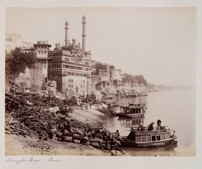 Mesquita de Aurangzeb, Benares, c.1885 (foto sépia) de Unknown photographer