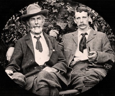 Edward Carpenter e o seu sócio George Merrill, c.1900 (fotografia a preto e branco) de Unknown photographer
