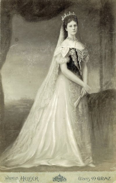 Elisabeth, Imperatriz da Áustria e Rainha Consorte da Hungria (24 de dezembro de 1837 - 10 de setembro de 1898) (foto) de Unknown photographer