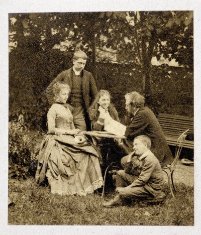 Gustave Eiffel com a família. Fotografia de 1882 de Unknown photographer