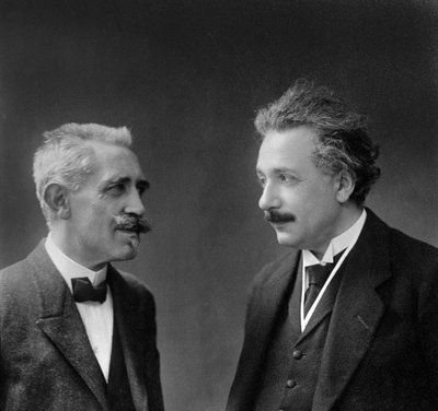 Paul Langevin e Albert Einstein de Unknown photographer