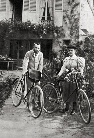 Pierre e Marie Curie no seu jardim de Unknown photographer