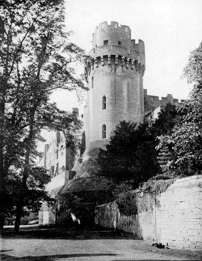 Torre de Caesars, castelo de Warwick, Warwickshire, 1924-1926. de Valentine and Sons Ltd