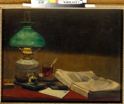 "Natureza morta" Livro, candeeiro de secretária, copos e chávena de chá - Pintura de Vasili Polenov (1844-1927) Óleo sobre tela Dim 61,3x79,3 cm Museu Regional de Arte, Lugansk de Vasilij Dmitrievich Polenov